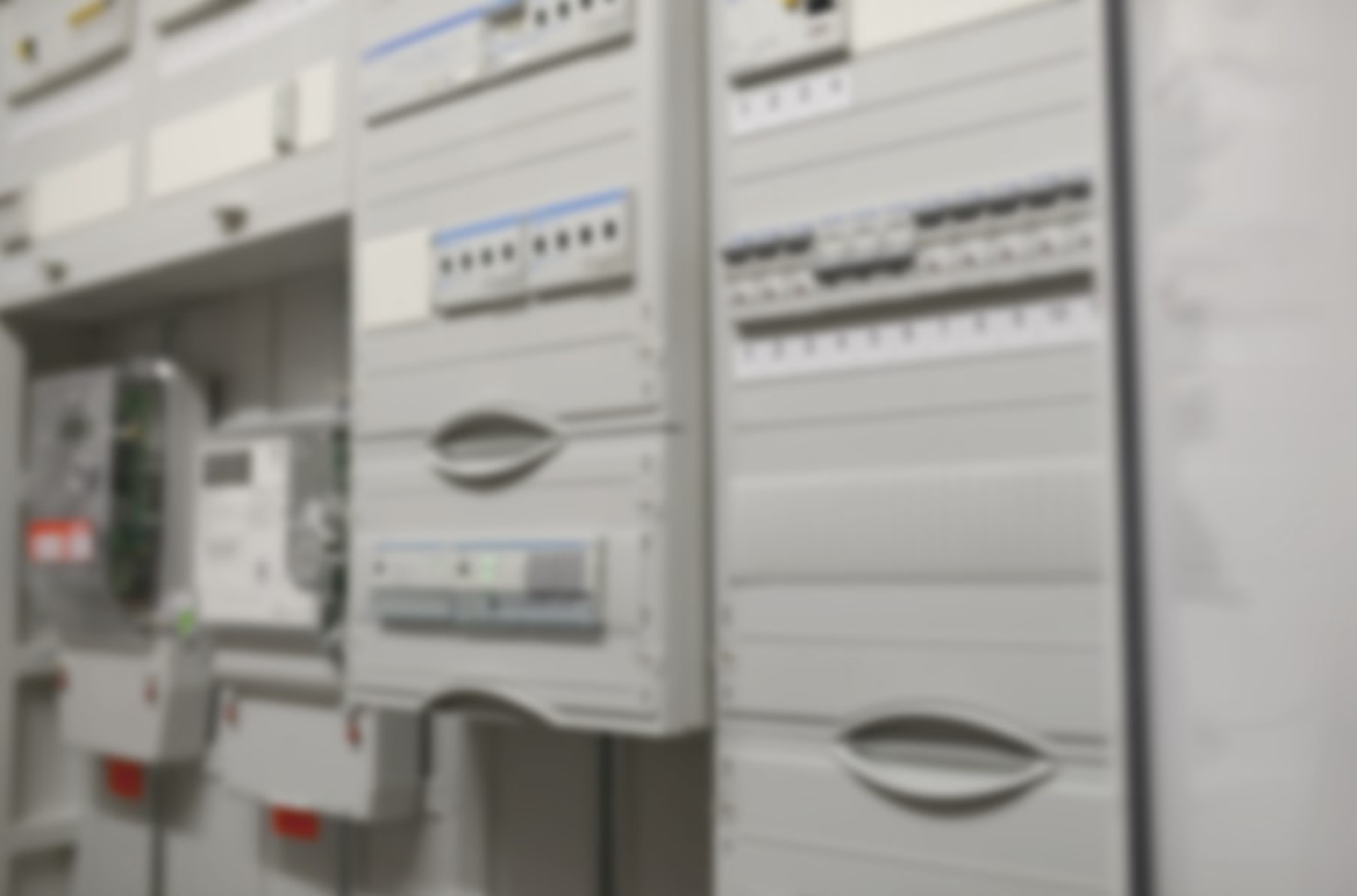 Schalt­schrank­bau bei Elektro-Schuetz Ak GmbH in Raunheim
