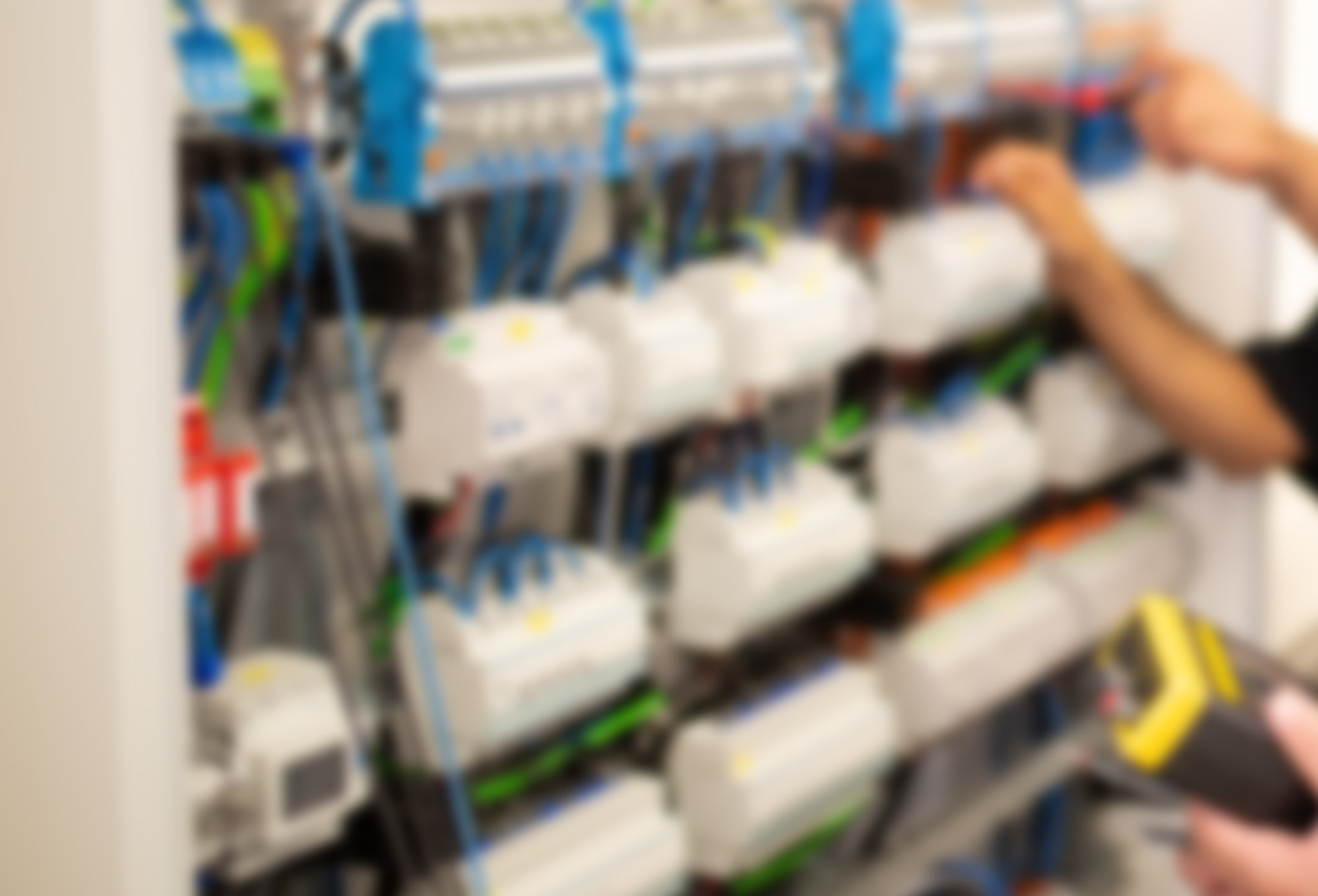 Schalt­anlagen­bau bei Elektro-Schuetz Ak GmbH in Raunheim